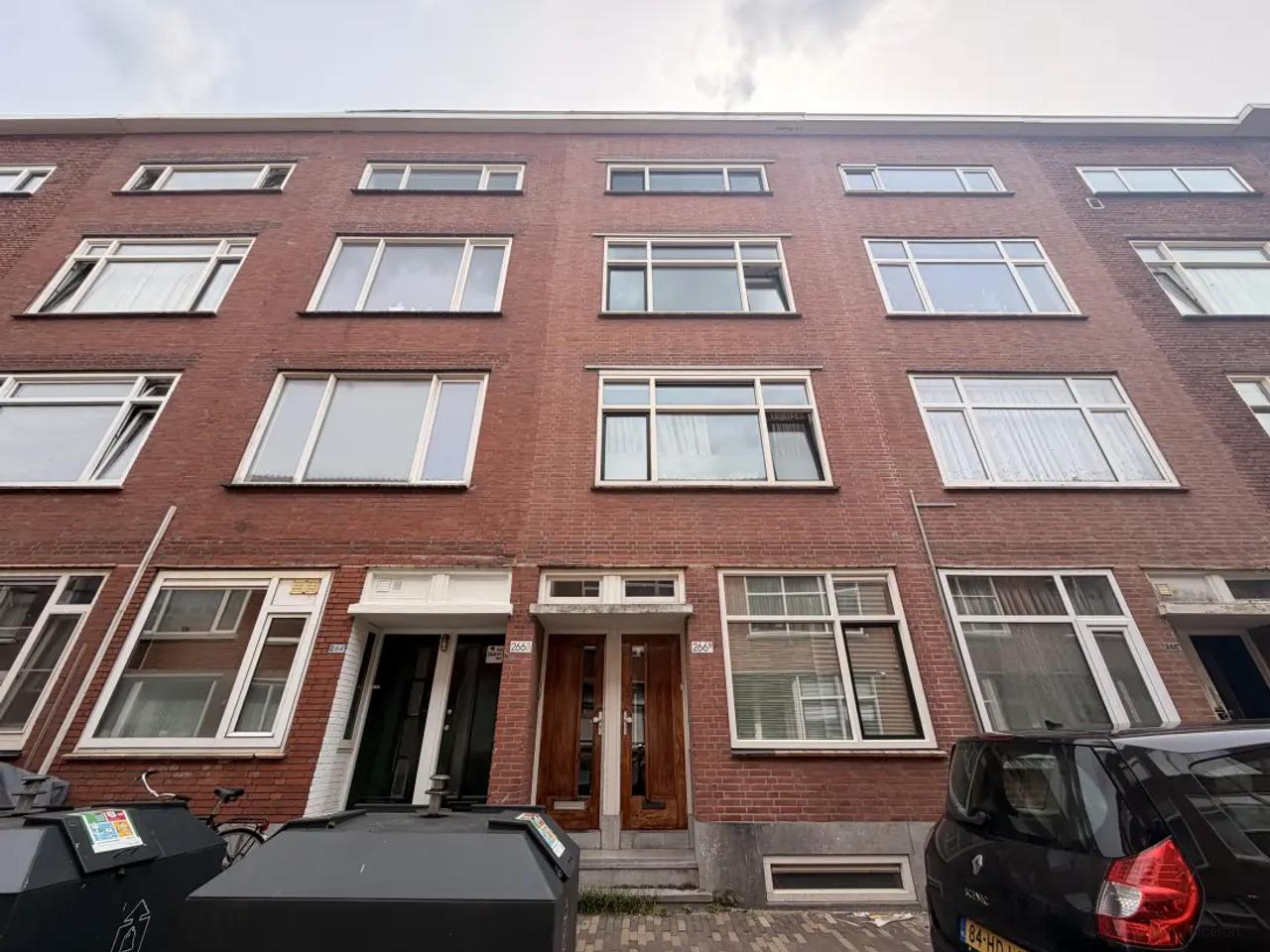 3-kamerappartement met balkon in Charlois - Afbeelding 1
