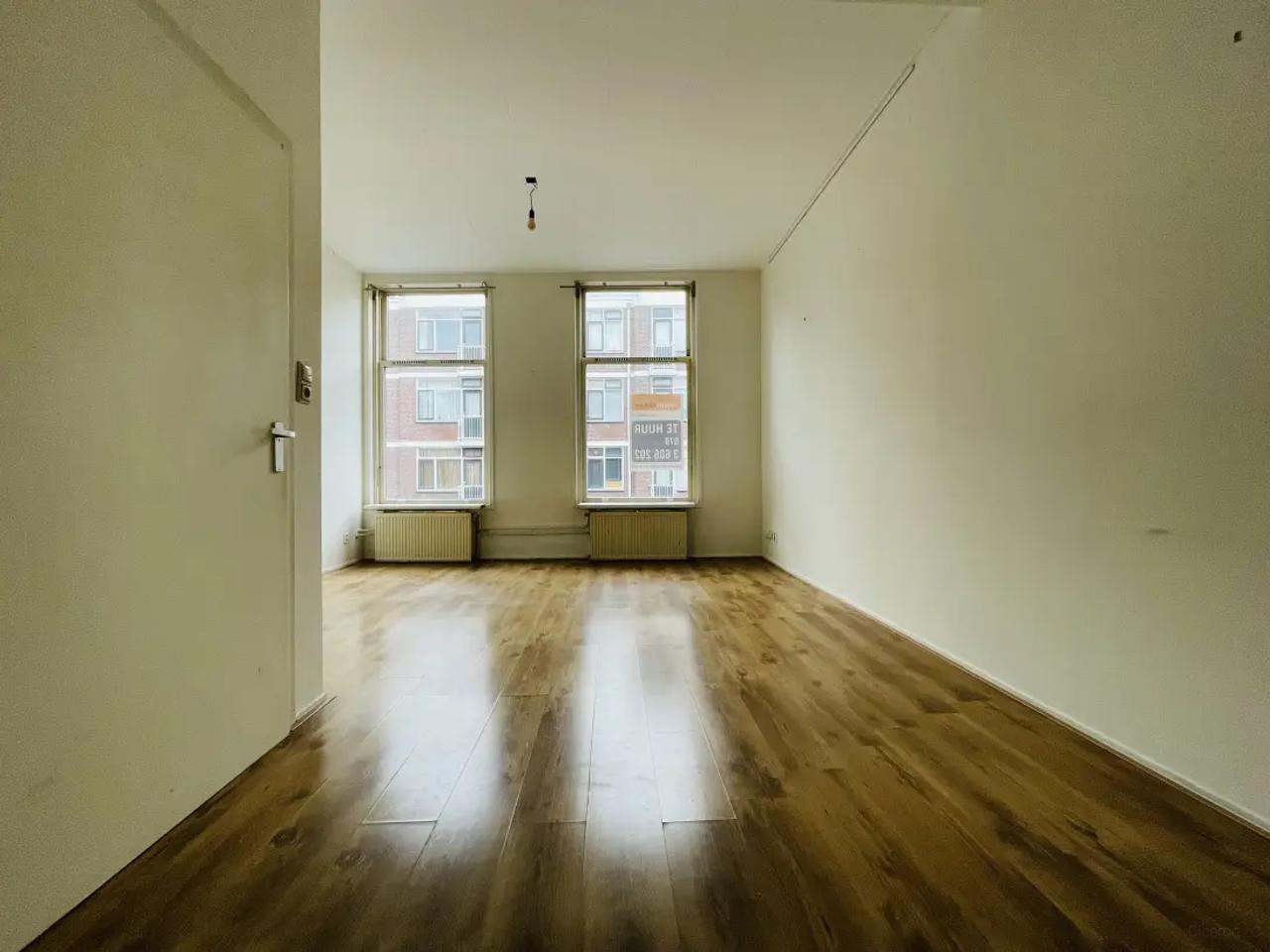 2-kamerappartement in hartje Den Haag - Afbeelding 1