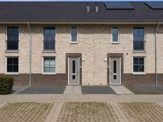 Family Home with 4 Bedrooms and Garden
