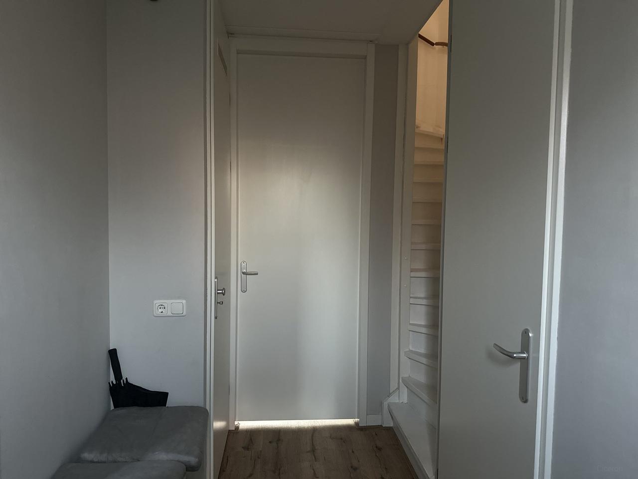 Eengezinswoning met 4 slaapkamers en tuin - Afbeelding 2