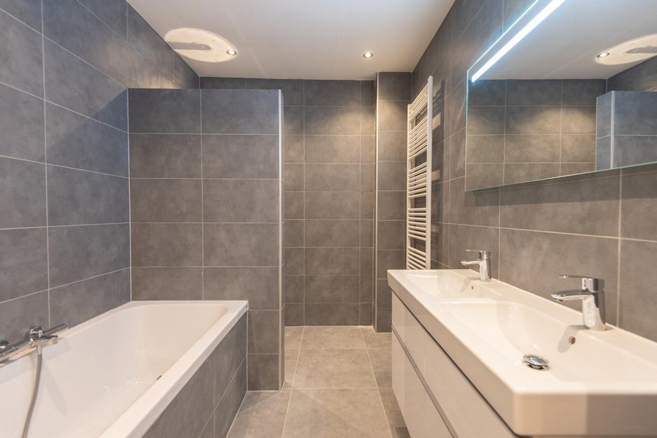 90 m² benedenwoning met tuin aan de gracht - Afbeelding 4