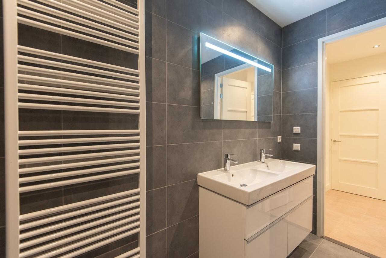 90 m² benedenwoning met tuin aan de gracht - Afbeelding 8