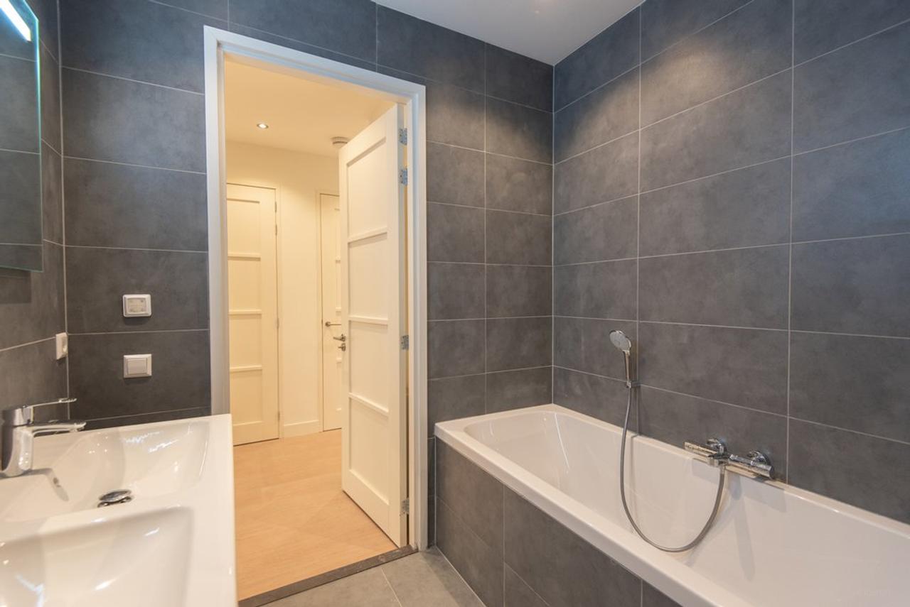 90 m² benedenwoning met tuin aan de gracht - Afbeelding 10