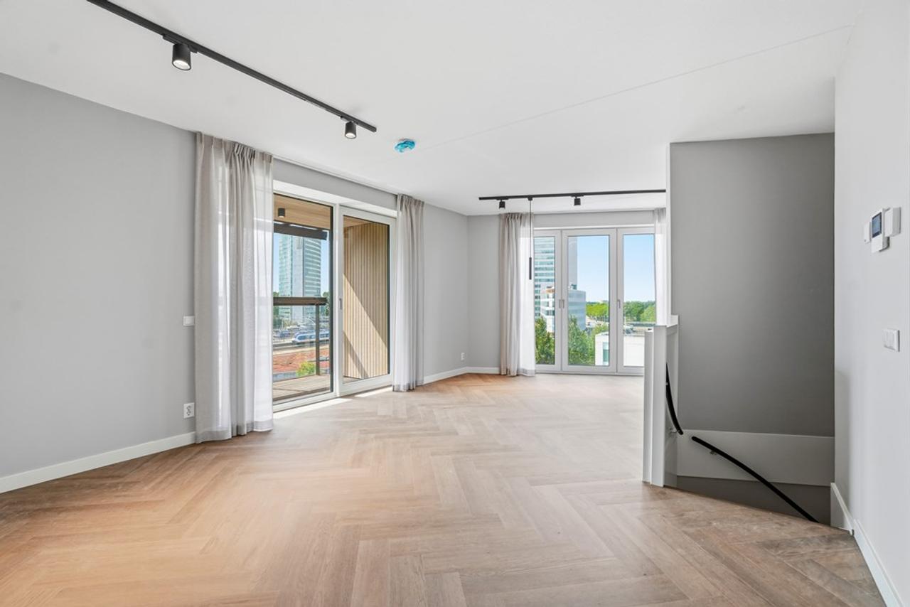 Dubbel wooncomfort met balkon in Hyde Park - Afbeelding 1
