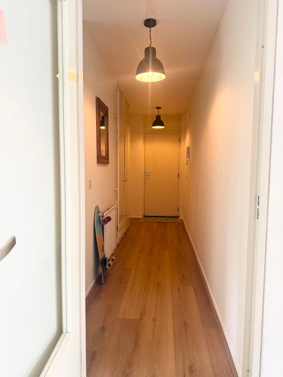 Licht 3-kamer appartement in Bijlmer-Centrum - Afbeelding 25