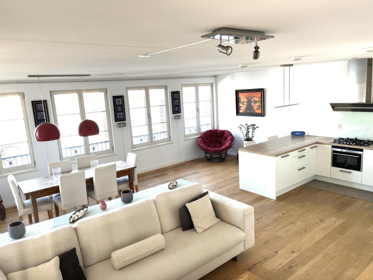 Gemeubileerd 3-kamerappartement aan het water - Afbeelding 2