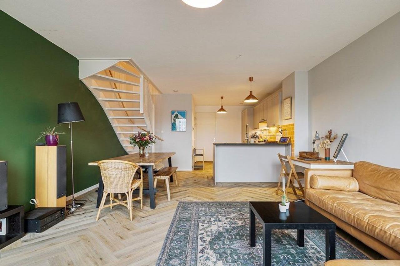 Furnished 2-bedroom apartment in Feijenoord - Image 1