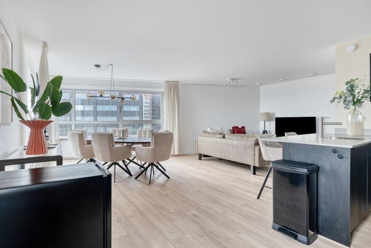 Furnished 2-Bedroom Apartment in Stadsdriehoek - Image 1