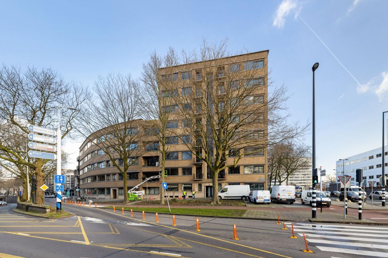 113 m² apartment with 2 balconies in Middelland - Image 1