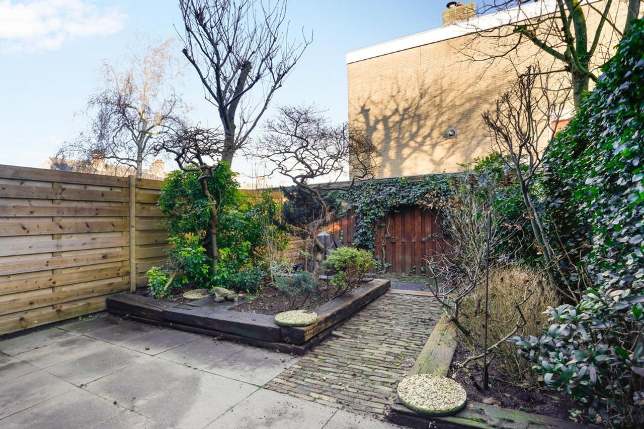 Drive-in home with garden in Wassenaar - Image 4