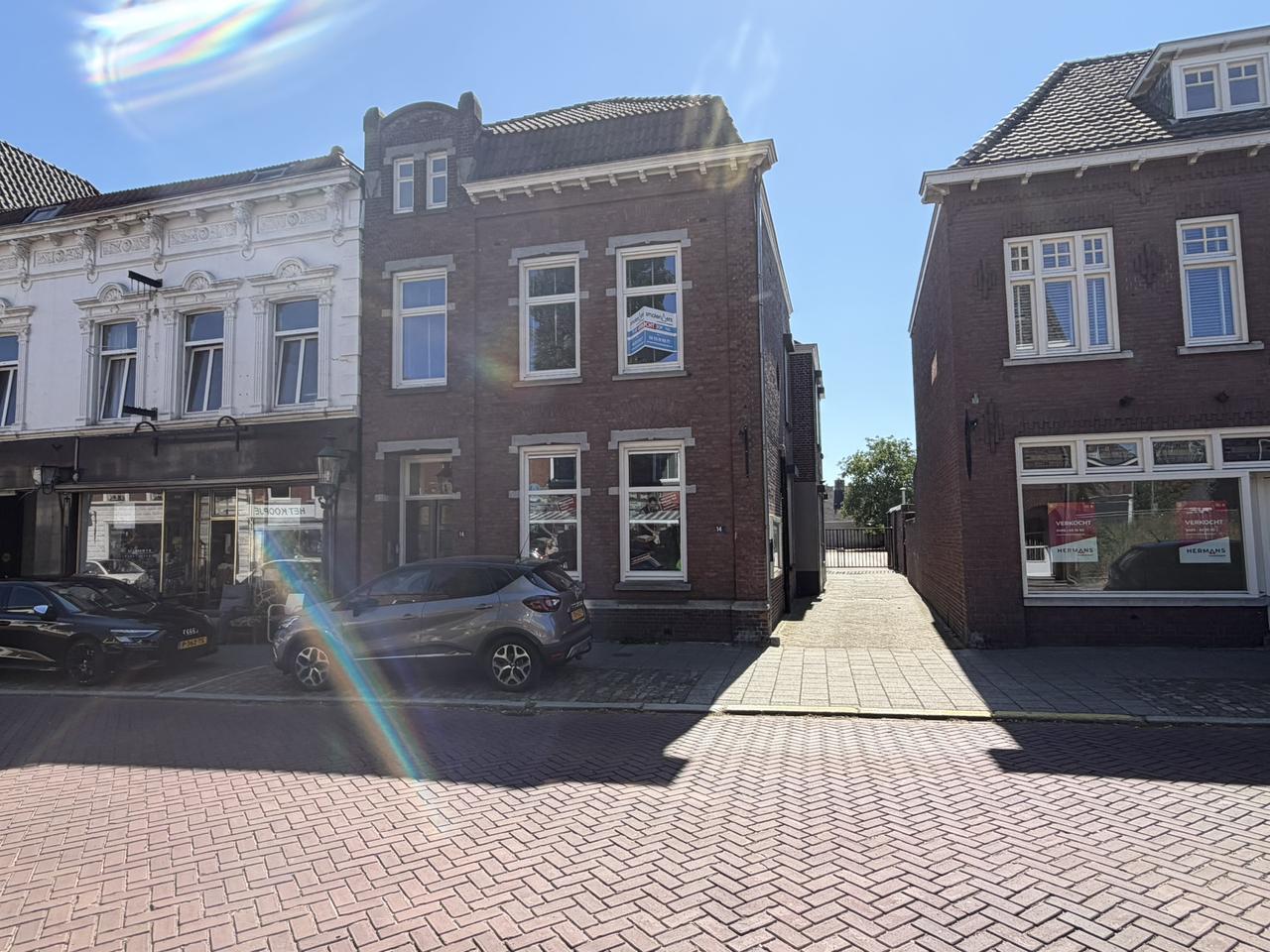 135 m² bovenwoning met dakterras in Weert - Afbeelding 1