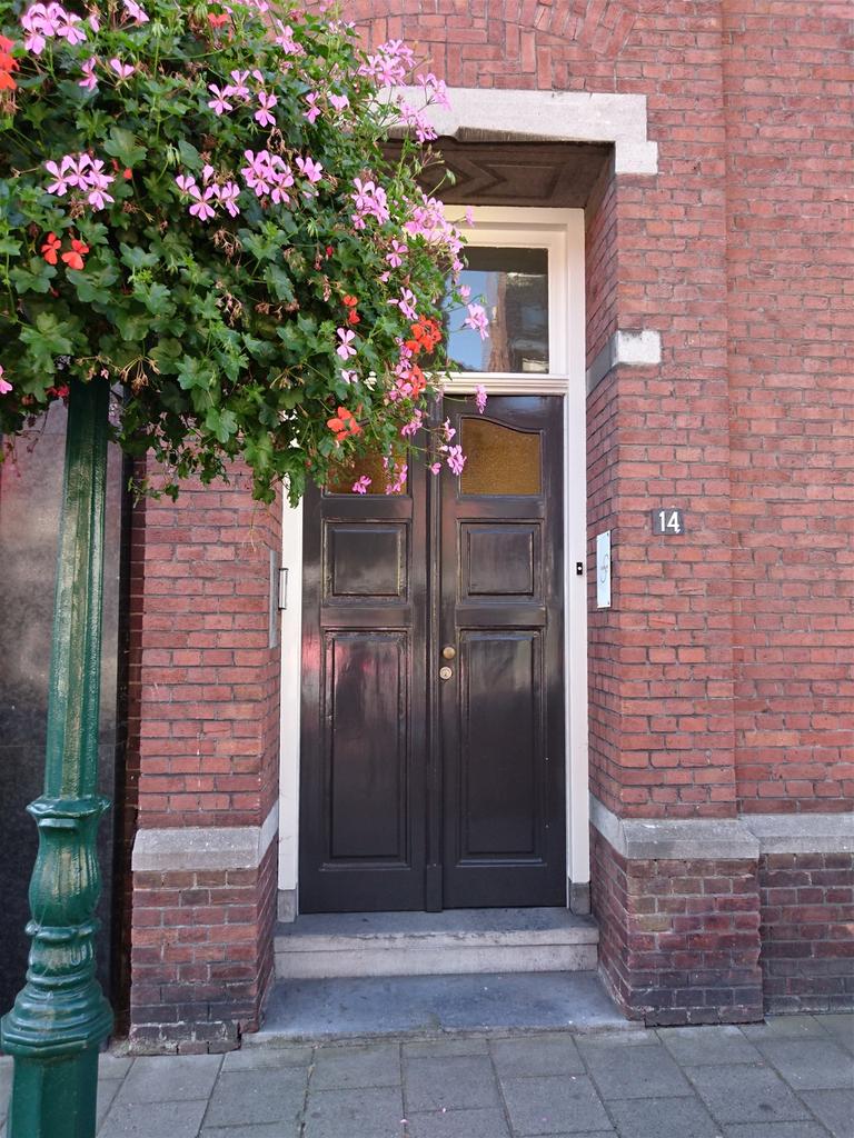 135 m² bovenwoning met dakterras in Weert - Afbeelding 2