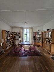 1930s Rental Home with Garden in Altrade - Image 2