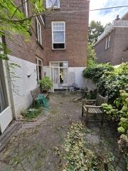 1930s Rental Home with Garden in Altrade - Image 13