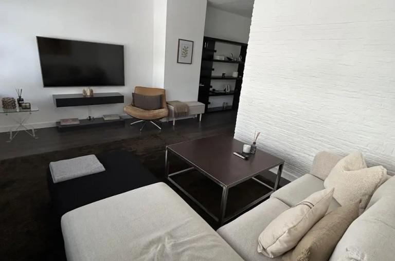 Furnished apartment with terrace in Stadsdriehoek - Image 13