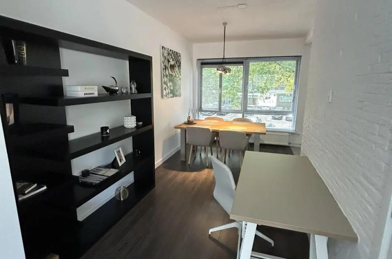 Furnished apartment with terrace in Stadsdriehoek - Image 18