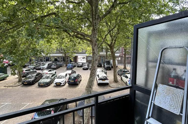 Furnished apartment with terrace in Stadsdriehoek - Image 30