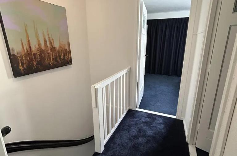 Furnished apartment with terrace in Stadsdriehoek - Image 32