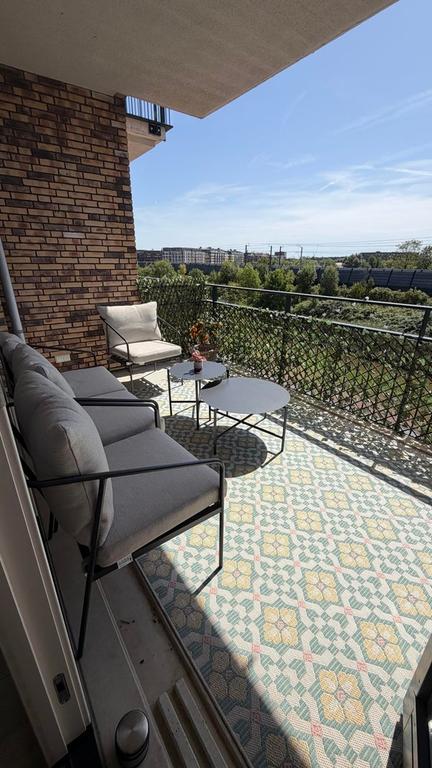 Furnished 3-room apartment with balcony - Image 9