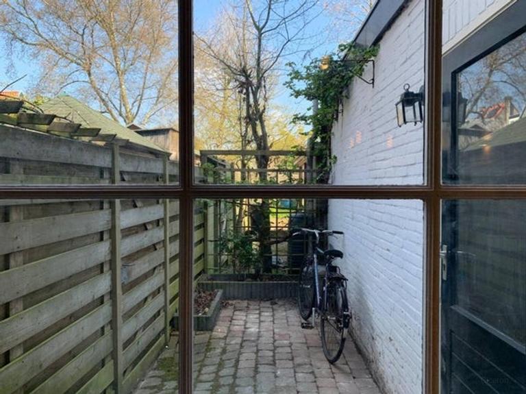 Furnished Canal House with 2 Bathrooms - Image 17