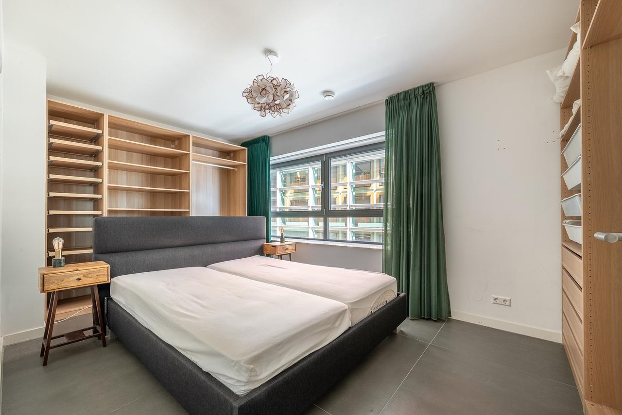 Apartment with Terrace and Oosterdok Views - Image 11