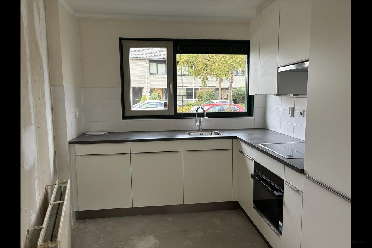 121 m² 3-Bedroom Townhouse in Filmwijk - Image 6