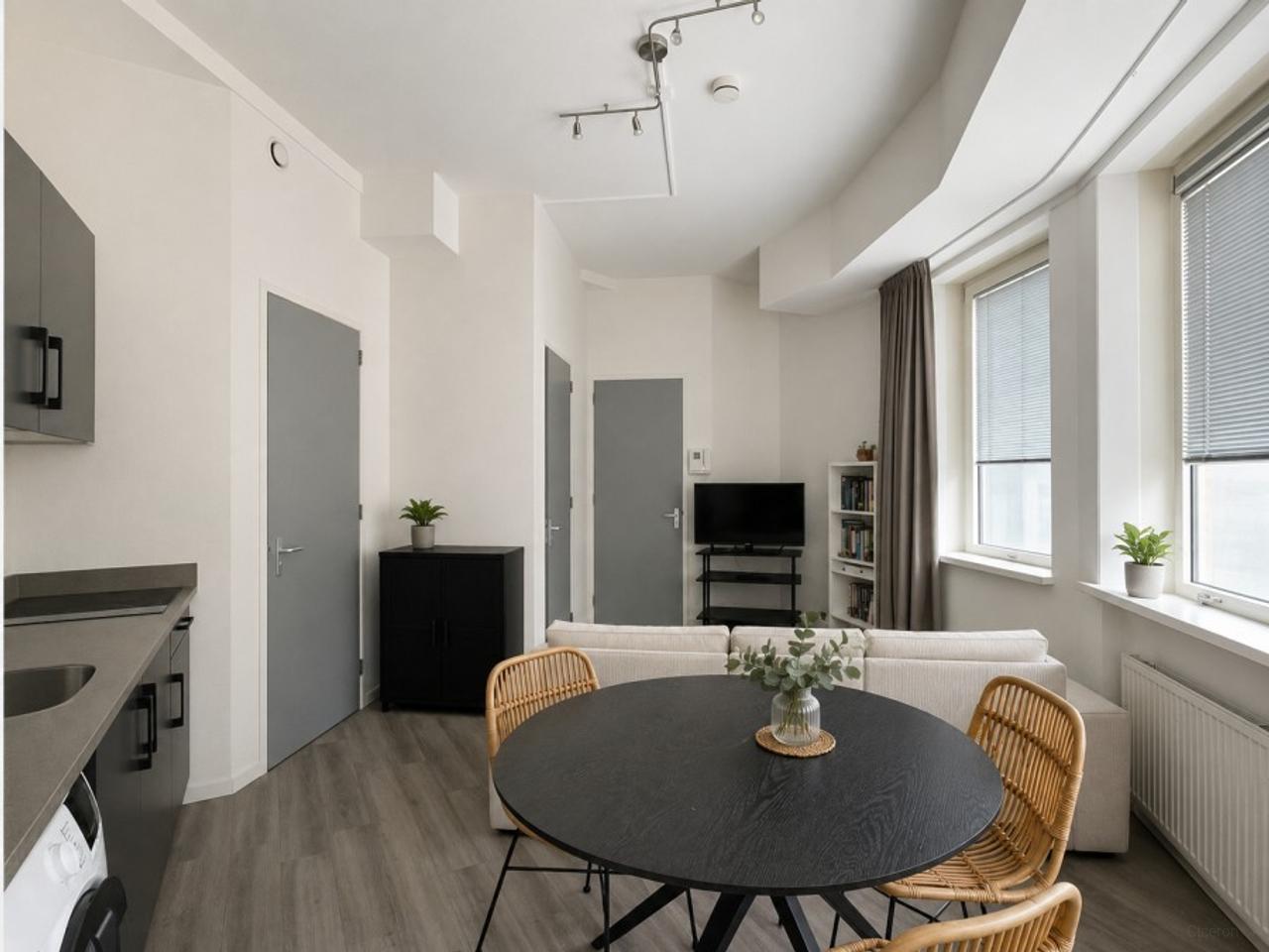 2-kamer appartement met dakterras in centrum - Afbeelding 2