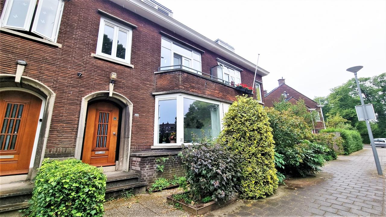6-bedroom 1930s home in Blijdorp - Image 1