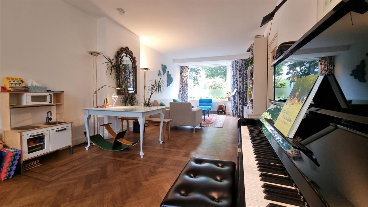 6-bedroom 1930s home in Blijdorp - Image 3