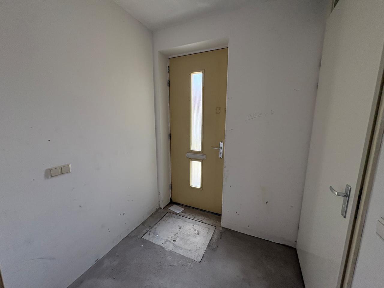 123 m² Family Home with Garden in Pendrecht - Image 2