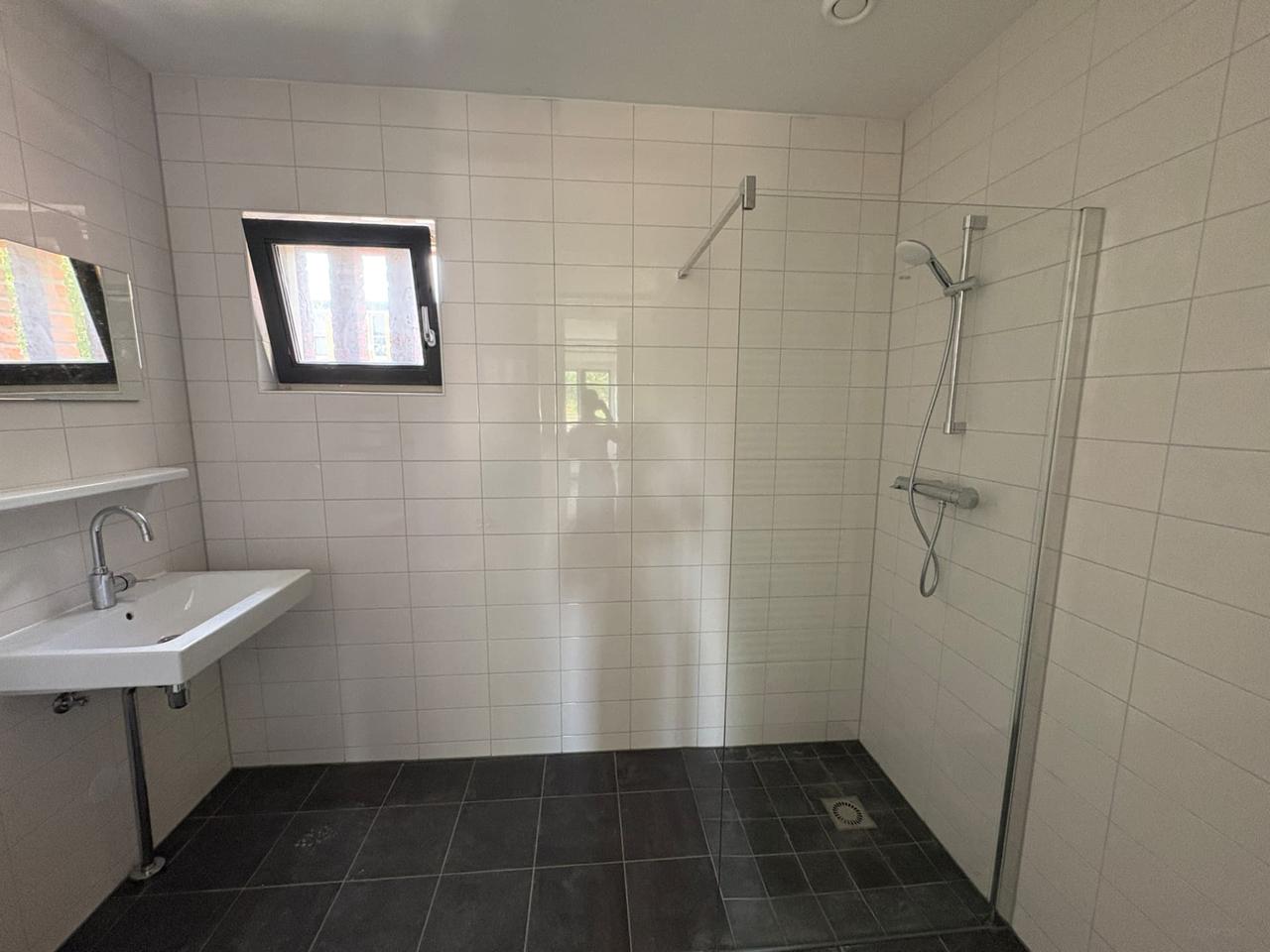 123 m² Family Home with Garden in Pendrecht - Image 11