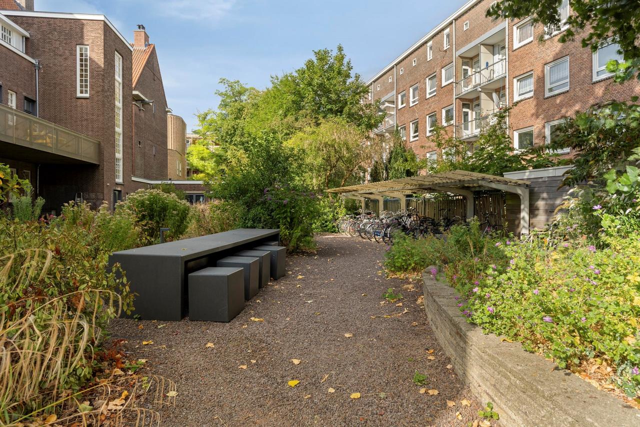 Licht 2-kamerappartement met grote binnentuin - Afbeelding 4