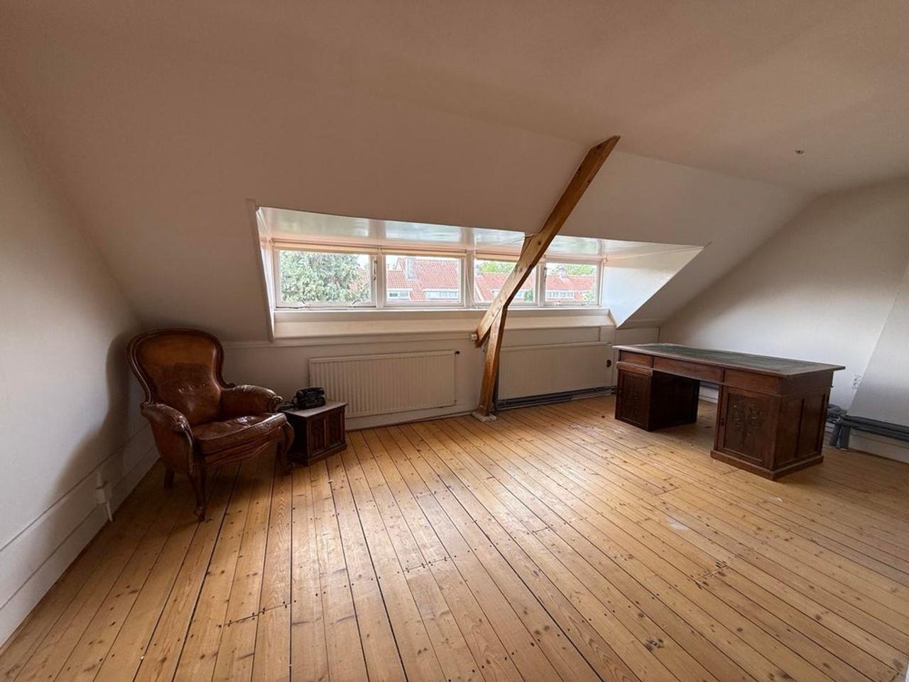 Jaren 30 huurhuis met diepe tuin in Witte Dorp - Afbeelding 23