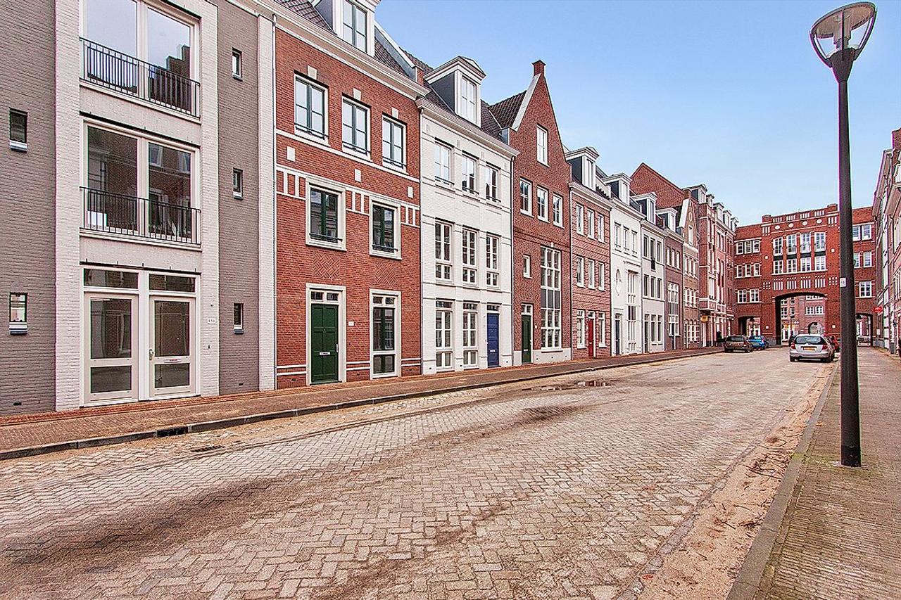 163 m² gezinswoning met tuin in Brandevoort - Afbeelding 1