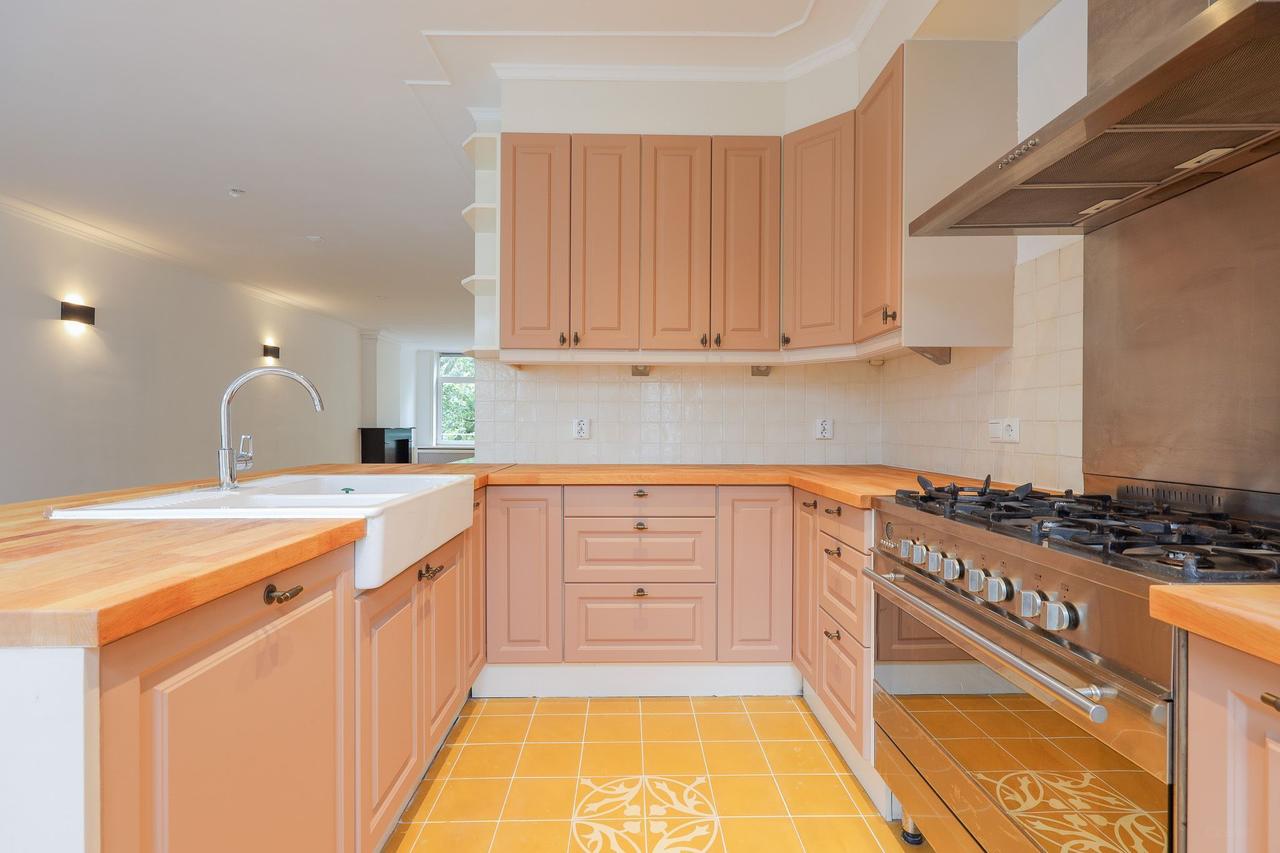 Apartment in Frederik Hendrikbuurt - Image 9