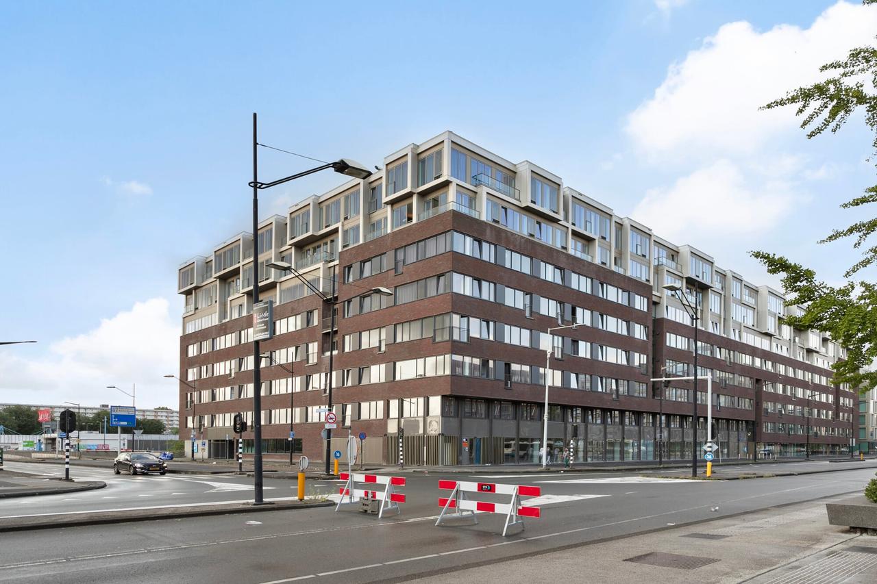 37 m² Studio on 5th Floor - Image 1