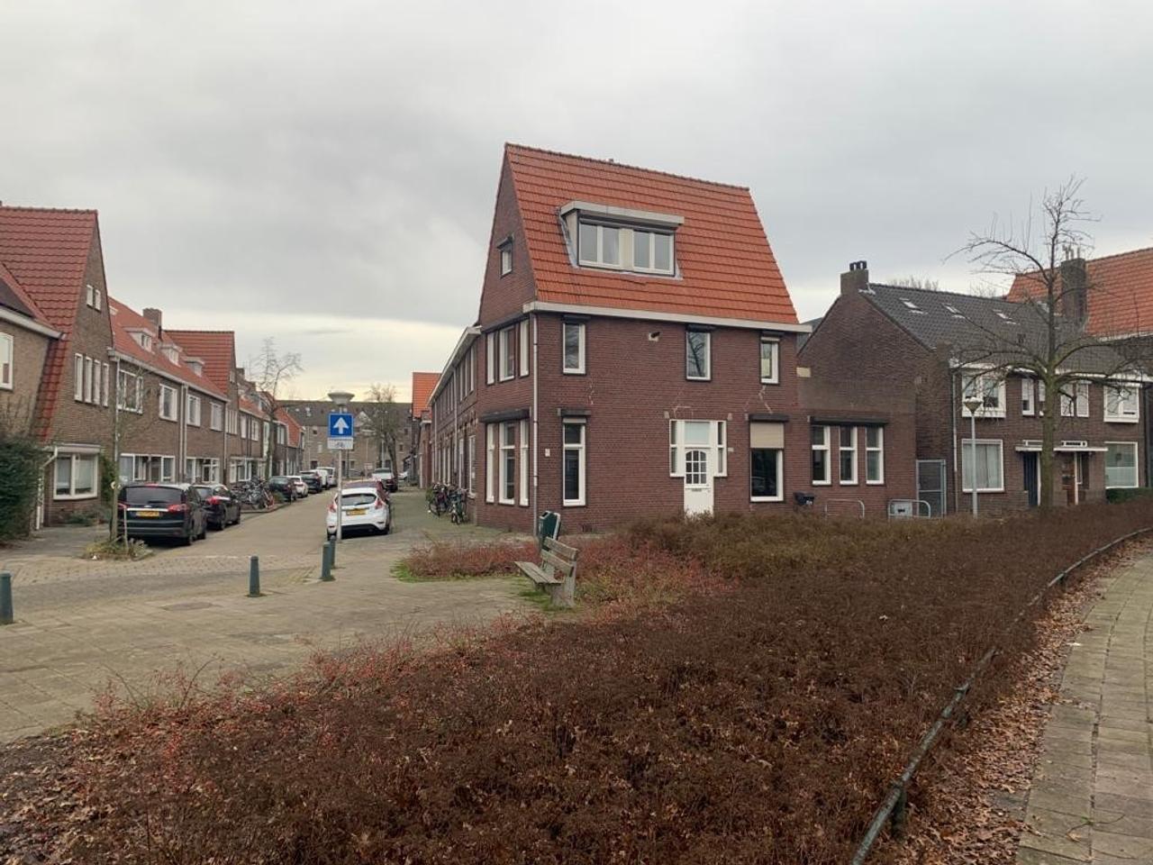 Gemeubileerde hoekwoning met werkkamer - Afbeelding 17