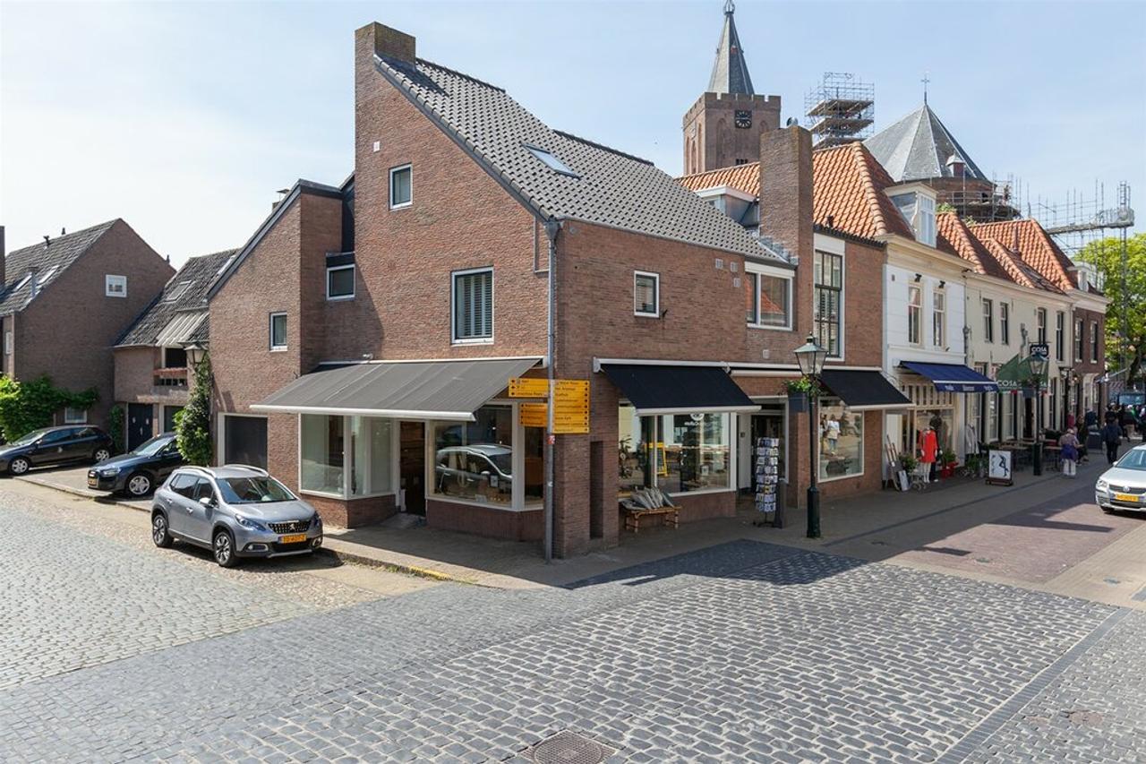4-Bedroom Upper House with Large Roof Terrace - Image 28