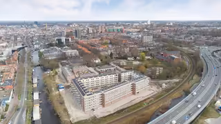 Gasloos 2-kamerappartement met zonbalkon