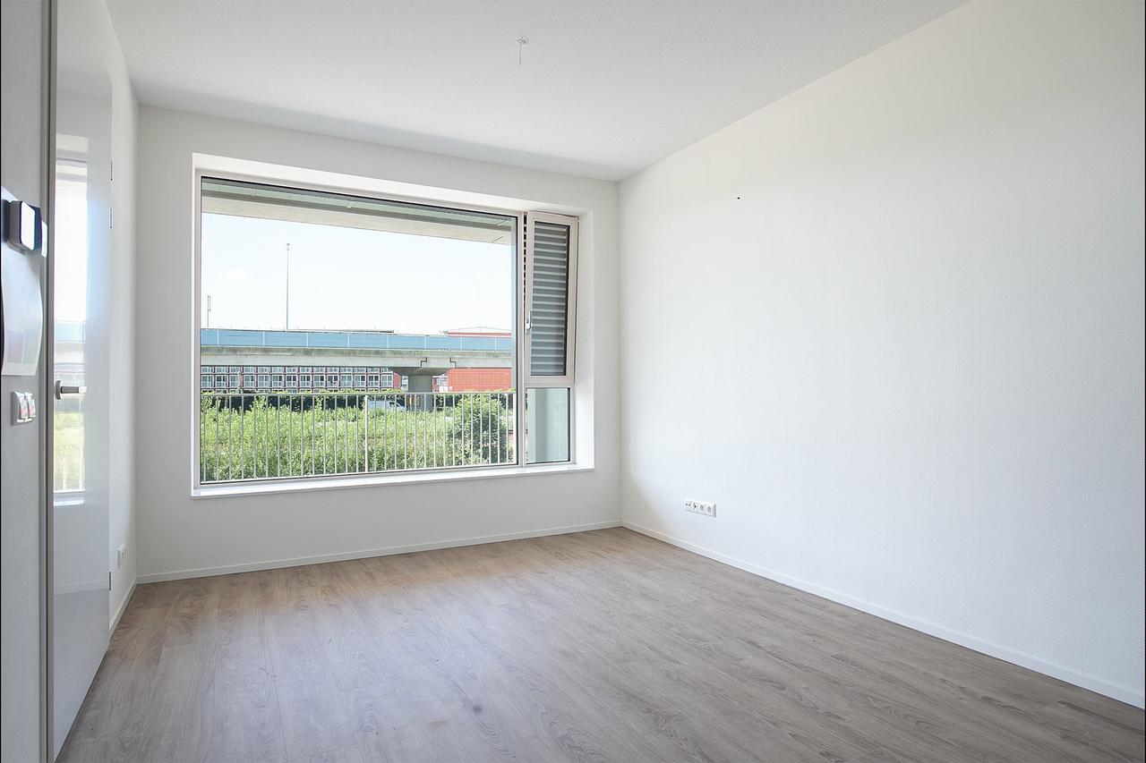Gasloos 2-kamerappartement met zonbalkon - Afbeelding 7