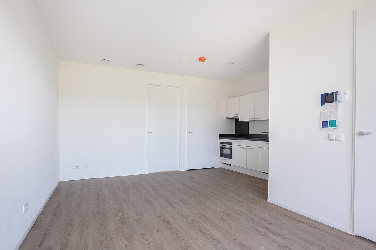 Gasloos 2-kamerappartement met zonbalkon - Afbeelding 8