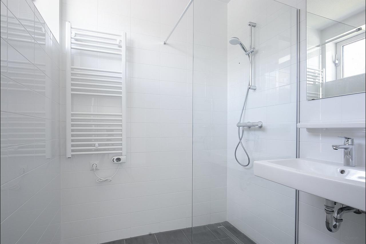 Gasloos 2-kamerappartement met zonbalkon - Afbeelding 15
