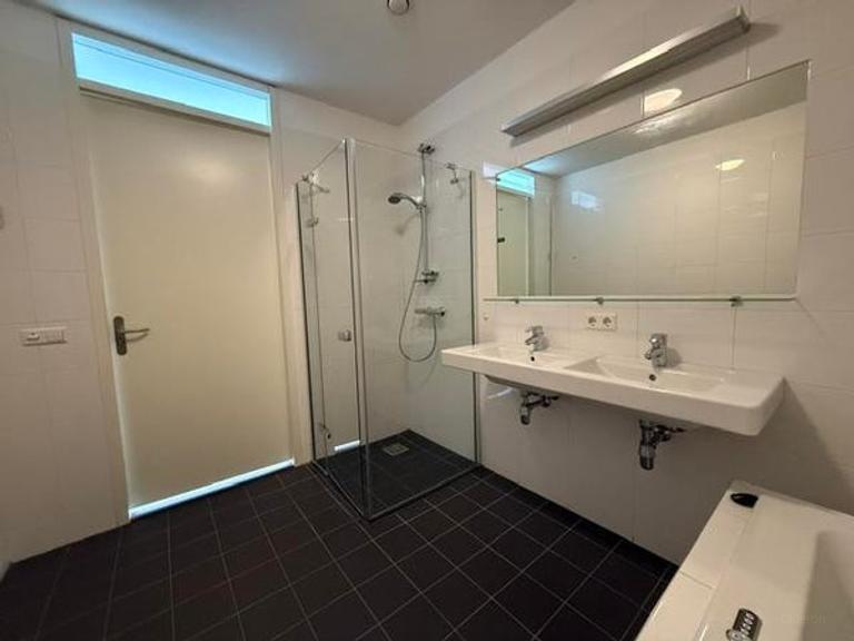 185 m² apartment with terrace and 3 bedrooms in IJburg - Image 21