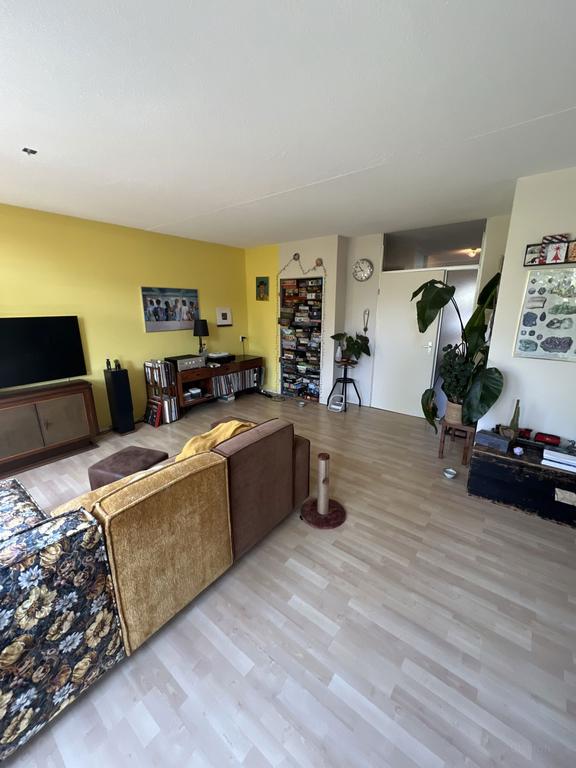 Four bedrooms and a garden in Hoogland - Image 4