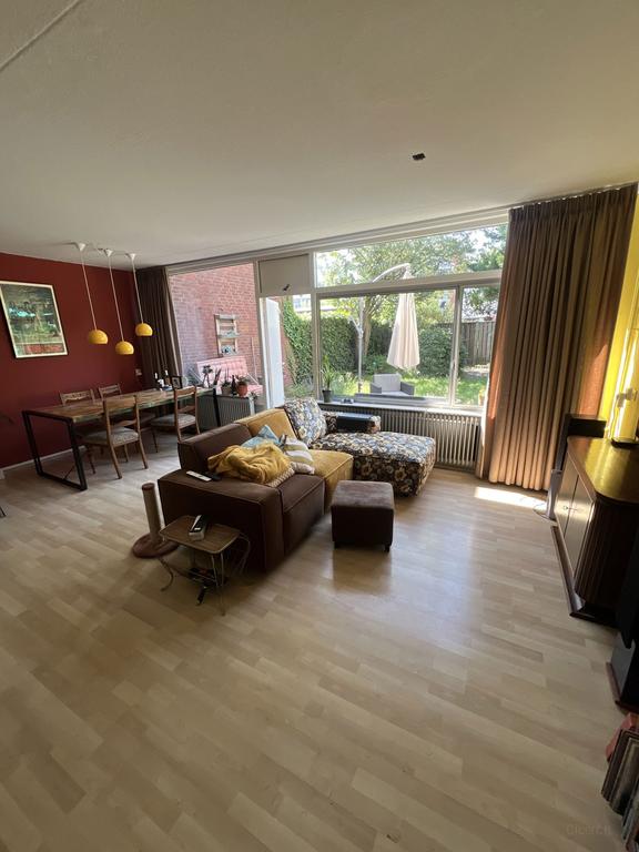 Four bedrooms and a garden in Hoogland - Image 5