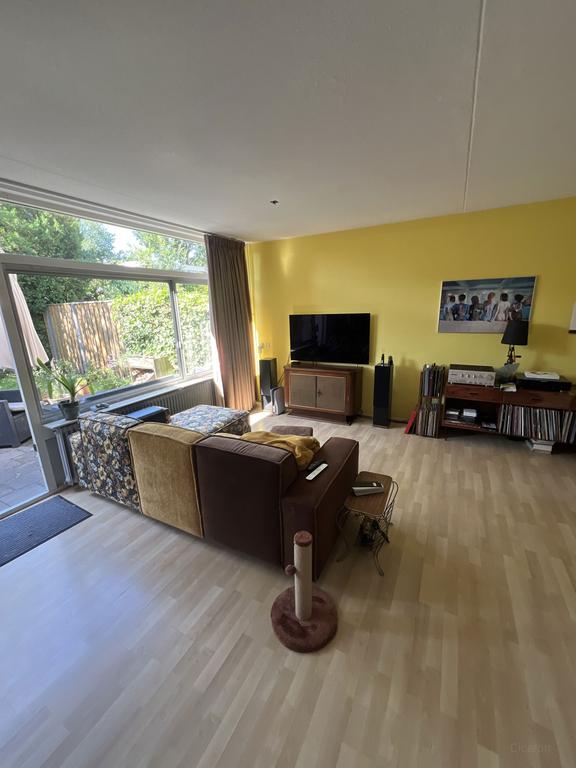 Four bedrooms and a garden in Hoogland - Image 6