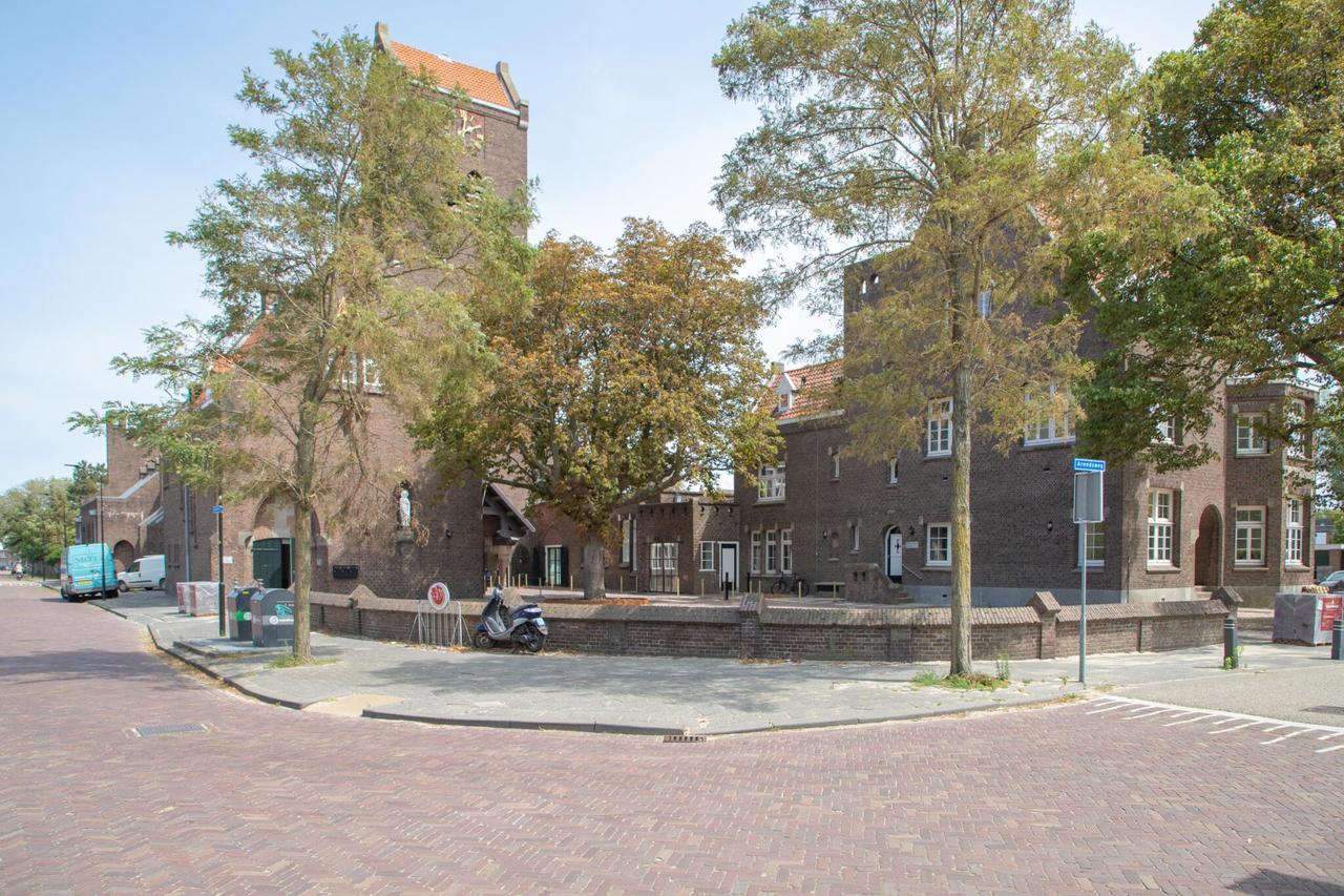 Wonen in een kerk met 3 slaapkamers - Afbeelding 1