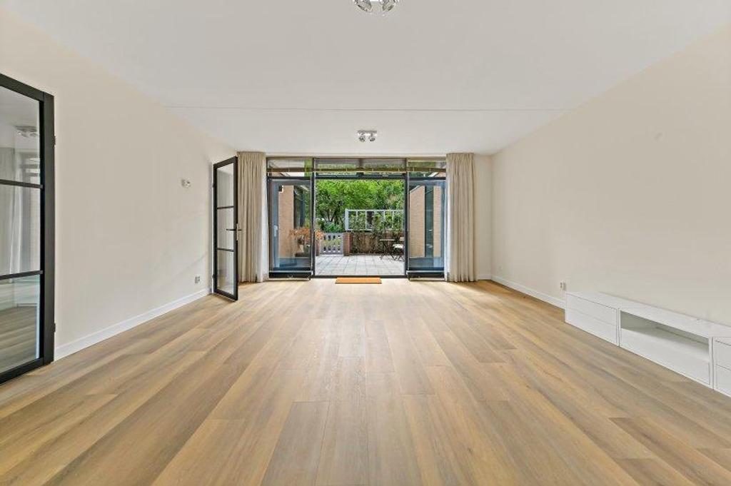 Appartement aan de Parkstraat voor €2750 p/m - Afbeelding 1