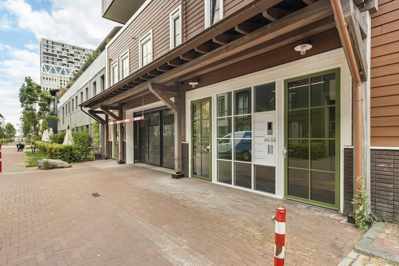 Bright 3-room apartment on the water - Image 16