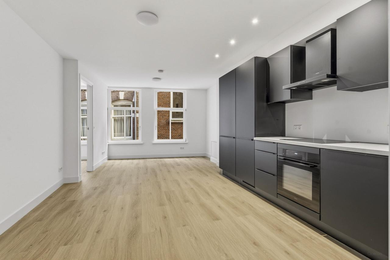 Apartment in the heart of Burgwallen-Nieuwe Zijde - Image 1